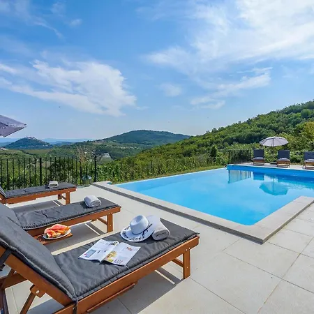 Villa Bianchera * Karojba