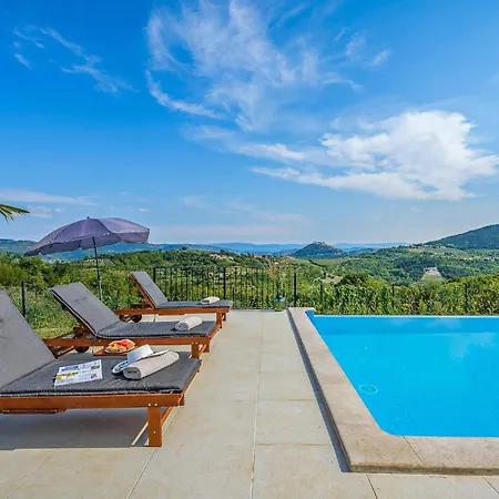 Villa Bianchera * Karojba